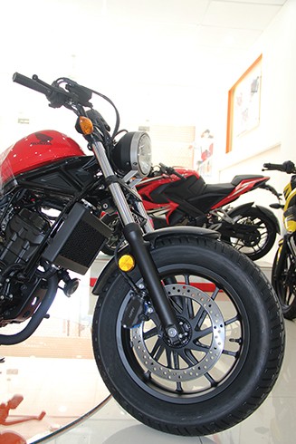 Honda Rebel 300 giá hơn 170 triệu đầu tiên tại Việt Nam ảnh 1