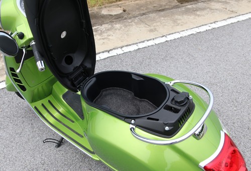 Vespa GTS300 giá 120 triệu - đòn đánh mạnh vào Honda SH ảnh 8