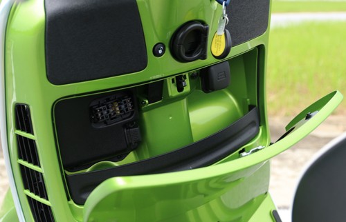 Vespa GTS300 giá 120 triệu - đòn đánh mạnh vào Honda SH ảnh 9