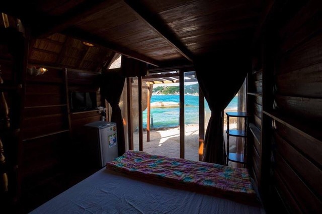 Lều tổ chim và nhà hang đá bên bờ vịnh Cam Ranh ảnh 6