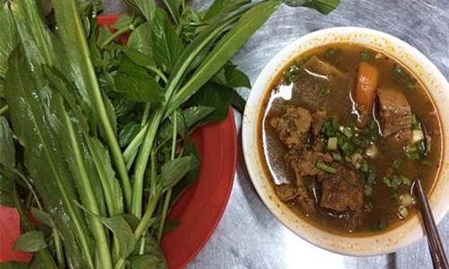Những con hẻm ăn vặt luôn tấp nập ở Sài Gòn ảnh 7
