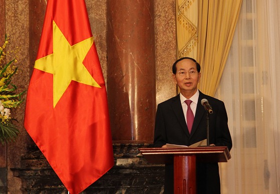 Chủ tịch nước trao Quyết định thăng quân hàm Thượng tướng, Trung tướng ảnh 1