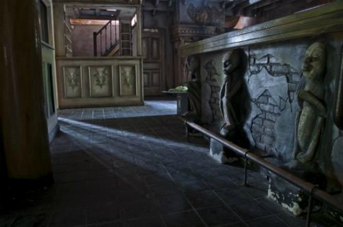 Bữa ăn trong địa ngục ở nhà hàng của 1.000 con ma ảnh 2