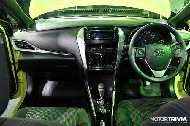 Toyota Yaris 2017: Bất ngờ với giá bán 319 triệu đồng ảnh 2
