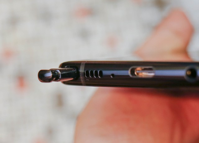 Mở hộp Galaxy Note 8 đầu tiên tại Việt Nam ảnh 8