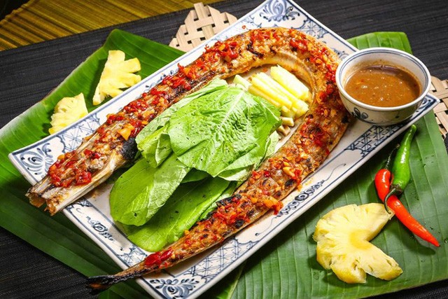 Thử loại cá “nhà giàu mới dám ăn” ở Đà Nẵng ảnh 3