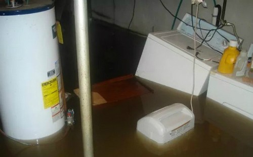 Cách xử lý đồ gia dụng bị hỏng do ngập nước ảnh 1