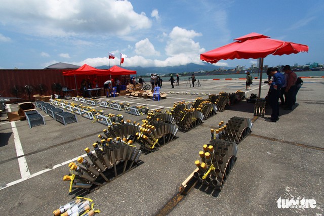 Cận cảnh 'trận địa pháo hoa' trước giờ khai hỏa ảnh 5