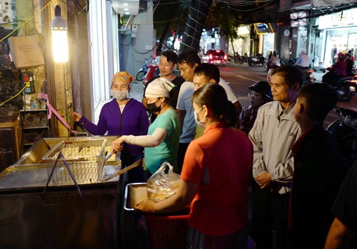 Quẩy nóng - món ăn ngày gió lạnh của người Hà Nội ảnh 2