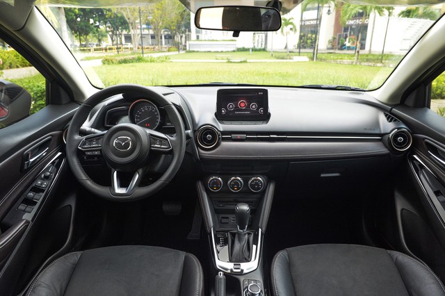 Mazda2 nhập khẩu giá từ 509 triệu ra mắt Việt Nam ảnh 3