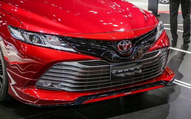 Toyota Camry TRD Sportivo - sedan thể thao ra mắt ảnh 1