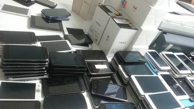 Cửa hàng hạn chế bán điện thoại xách tay sau vụ Nhật Cường Mobile ảnh 1