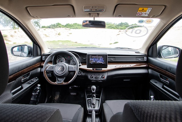 Suzuki Ertiga giá cao nhất 549 triệu - 'phả hơi nóng' lên Mitsubishi Xpander ảnh 2