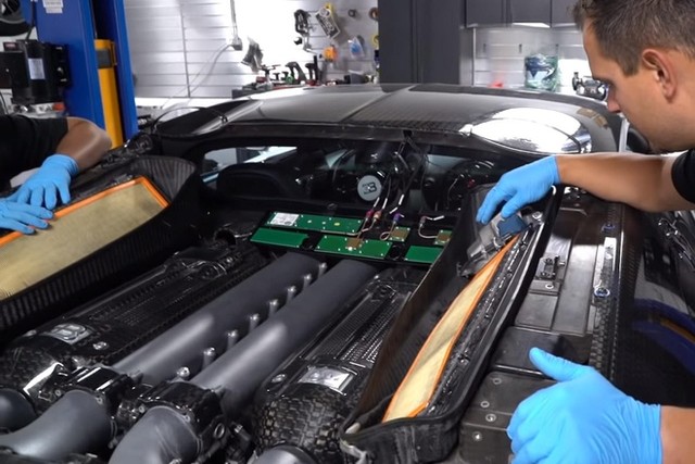 Vận hành Bugatti Veyron trong 2 năm, chủ xe tốn 100.000 USD ảnh 2