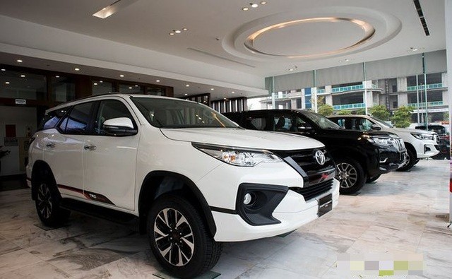 Chưa giảm phí đã đòi tăng giá: “Ô tô nội coi chừng bị khách Việt quay lưng“ ảnh 1