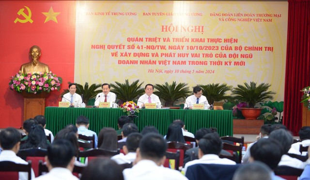Hội nghị quán triệt và triển khai thực hiện Nghị quyết 41-NQ/TW của Bộ Chính trị về xây dựng và phát huy vai trò của đội ngũ doanh nhân Việt Nam trong thời kỳ mới.