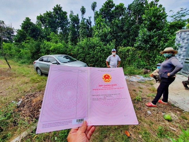 Dòng sản phẩm đất nền pháp lý đầy đủ được săn đón.