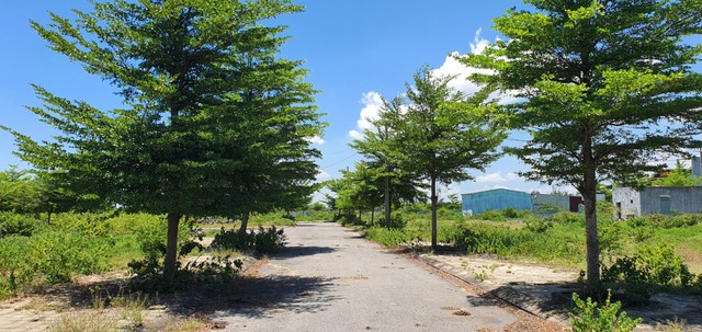 Có dự án đã hoàn thiện hạ tầng nhưng rất ít người đến ở do tiện ích đi kèm thiếu thốn.