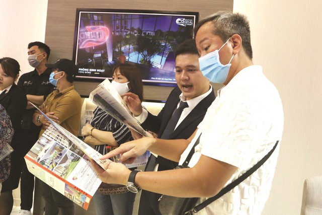 Nhu cầu nhà ở tại những đô thị lớn như TP.HCM luôn rất cao. Nhu cầu nhà ở tại những đô thị lớn như TP.HCM luôn rất cao.