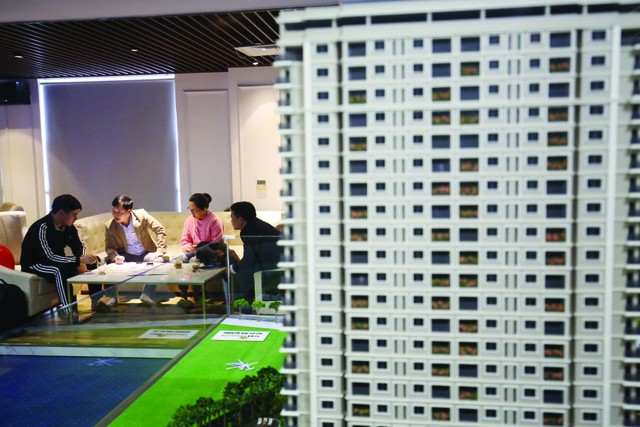 Môi giới bất động sản là ngành có mức độ cạnh tranh rất khắc nghiệt. Ảnh: Dũng Minh. Môi giới bất động sản là ngành có mức độ cạnh tranh rất khắc nghiệt. Ảnh: Dũng Minh.