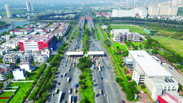 Năm 2025, dòng tiền đầu tư sẽ có sự dịch chuyển từ nhiều nơi vào phía Nam. Ảnh: Lê Toàn.