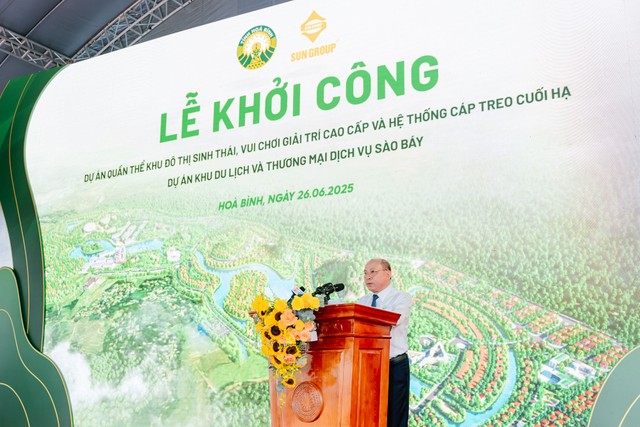 ông Bùi Đức Hinh - Chủ tịch Ủy ban nhân dân Tỉnh Hòa Bình.