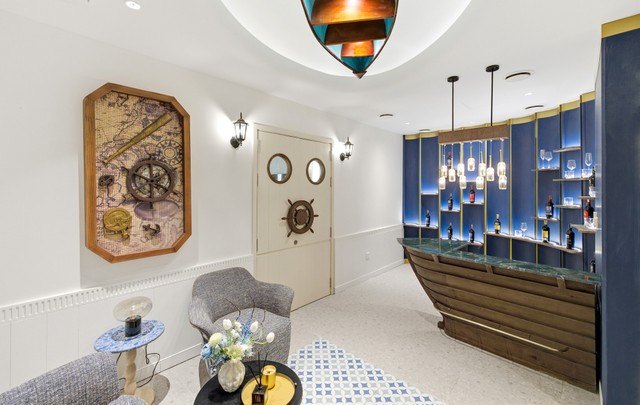 Thiết kế 3 tầng nổi cùng tầng hầm đa năng giúp Casa Villa đáp ứng trọn vẹn nhu cầu sống, nghỉ dưỡng, kinh doanh.