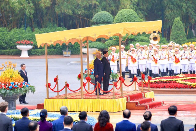 Chủ tịch nước Lương Cường chủ trì lễ đón chính thức Chủ tịch Hội đồng châu Âu. Ảnh: Đức Thanh.