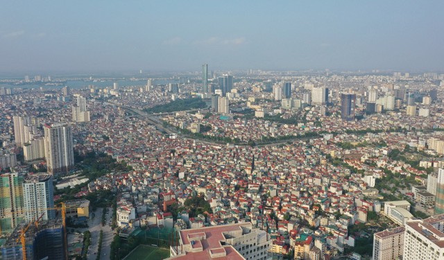 Trong giai đoạn 2026-2045, Hà Nội dự kiến di dời hơn 860.000 để phục vụ quá trình tái cấu trúc đô thị. Ảnh: Dũng Minh.