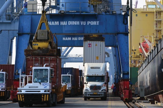 Sau sáp nhập, Hải Phòng trở thành siêu đô thị có quy mô công nghiệp và logistics hàng đầu miền Bắc. Ảnh: Dũng Minh.