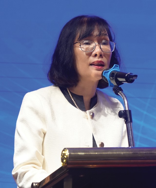 Bà Phạm Liên Anh.