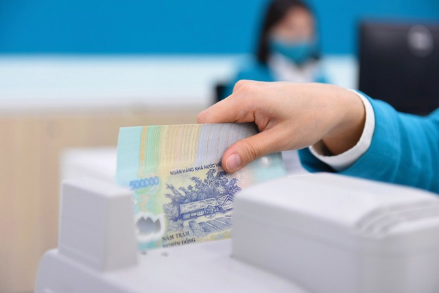 Việc phối hợp chặt chẽ giữa chính sách tiền tệ, chính sách tài khóa và các chính sách vĩ mô khác là yếu tố then chốt để giải bài toán “mục tiêu kép”. Việc phối hợp chặt chẽ giữa chính sách tiền tệ, chính sách tài khóa và các chính sách vĩ mô khác là yếu tố then chốt để giải bài toán “mục tiêu kép”.