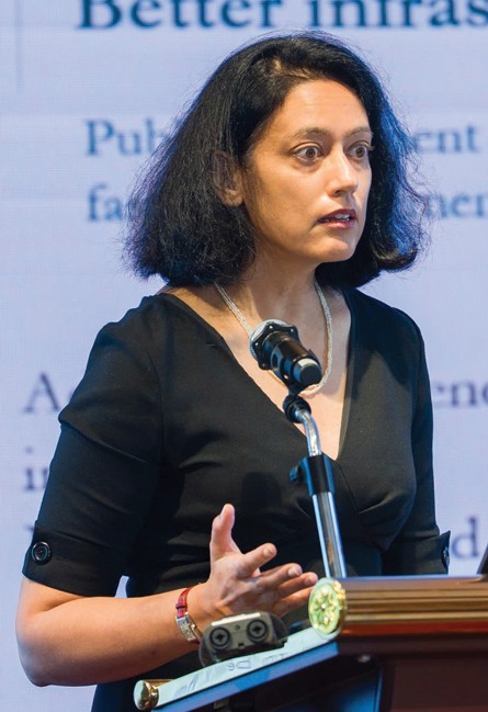 Bà Tehmina S. Khan. Bà Tehmina S. Khan.