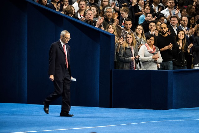 Cận cảnh 2 sắc thái tại bữa tiệc hậu bầu cử tổng thống Mỹ ảnh 8