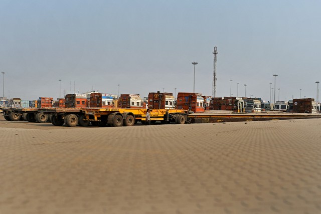 Quyết định đổi tiền khiến Ấn Độ rơi vào "cơn bão" náo loạn ảnh 5