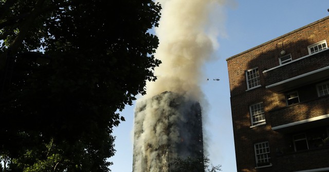 Ít nhất 30 người nhập viện trong đám cháy tại London ảnh 1