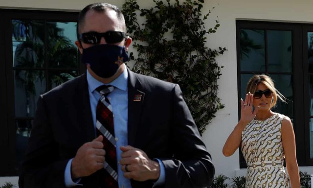 Phu nhân Tổng thống Trump vừa tới điểm bầu cử