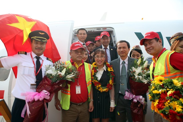 Tàu bay mới của Vietjet về tới thành phố Hồ Chí Minh ảnh 10 Tàu bay mới của Vietjet về tới thành phố Hồ Chí Minh ảnh 10