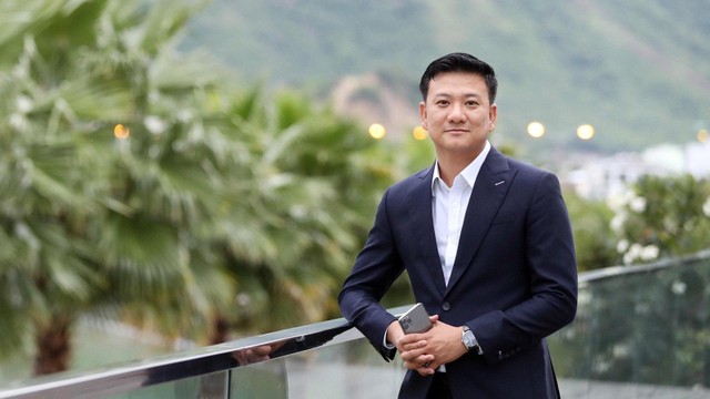 Ông Ngô Hữu Trường, Thành viên HĐQT, Phó tổng giám đốc Tập đoàn Crystal Bay