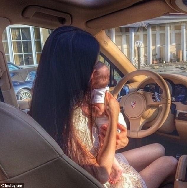 Cuộc sống đế vương của một bà mẹ trẻ.