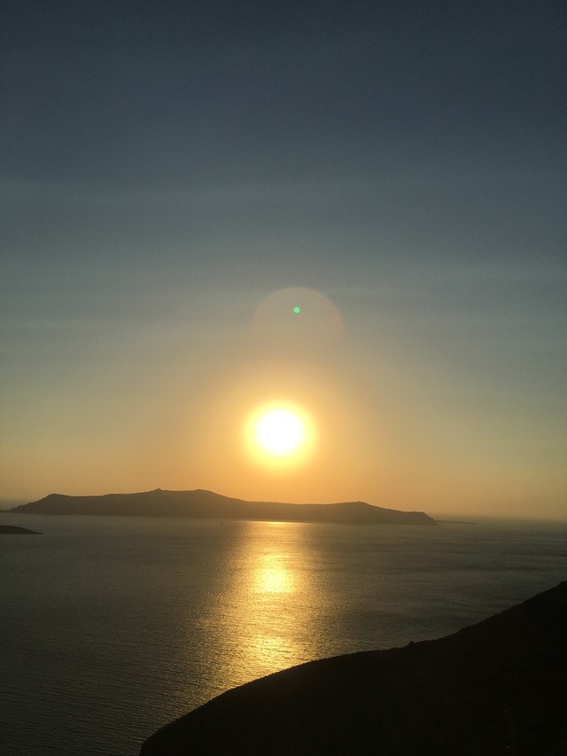 Santorini - Nơi khơi gợi mạch nguồn cảm xúc trong tôi ảnh 4