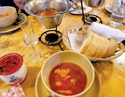 Budapest: “Paris giữa lòng Đông Âu“ ảnh 3