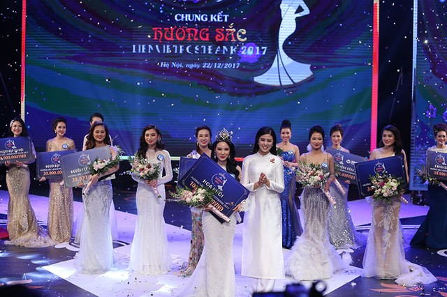 Lộ diện Hoa khôi Hương sắc LienVietPostBank 2017 ảnh 20