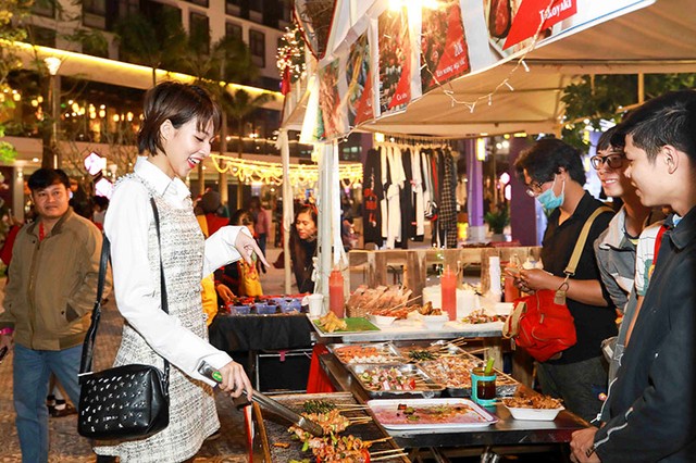 Đà Nẵng đón Noel lung linh với cây thông pha lê cao kỷ lục ảnh 5