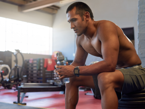 Những thói quen gây hại sức khỏe khi tập luyện ảnh 1