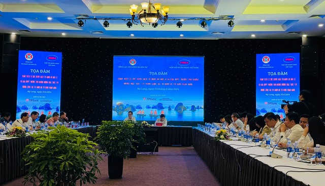 Toàn cảnh Toạ đàm Toàn cảnh Toạ đàm
