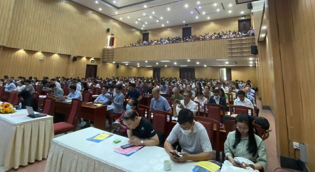 Cổ đông tham dự Đại hội CII không còn chỗ trống Cổ đông tham dự Đại hội CII không còn chỗ trống