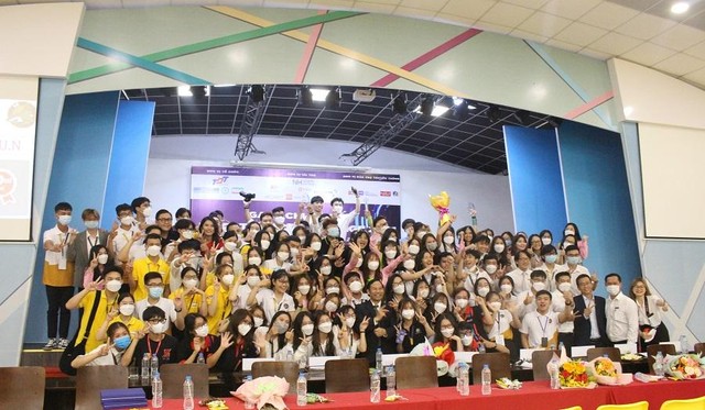 Cuộc thi đã thu hút đông đảo các sinh viên nhiều trường đại học phía Nam (từ Huế trở vào) tham gia.