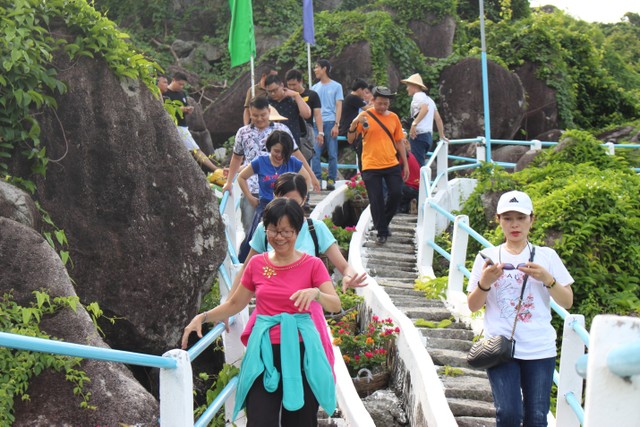 Sức hút của Khu di tích với du khách thập phương