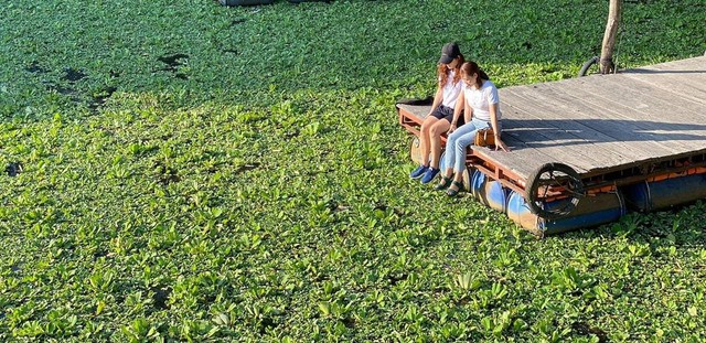 Ta trở nên thật trẻ con khi đứng trước ‘dòng xanh’ của thiên nhiên Bảy Núi.